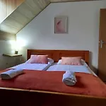 Kovalik Konukevi 3*