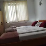 Konukevi Kovalik 3*